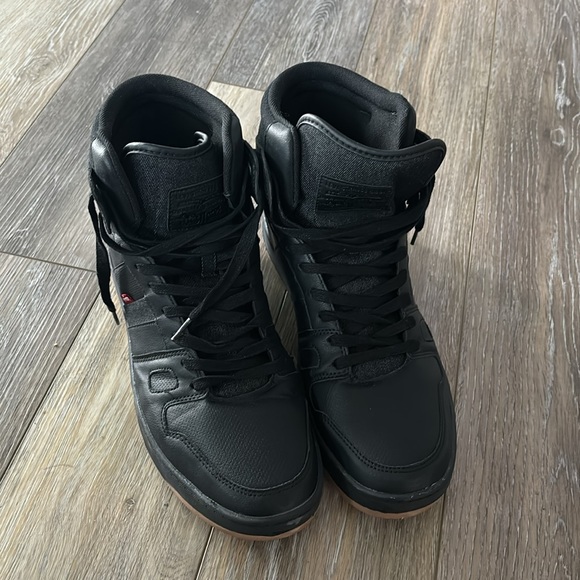 Levi’s men’s high sneaker - Picture 3 of 4